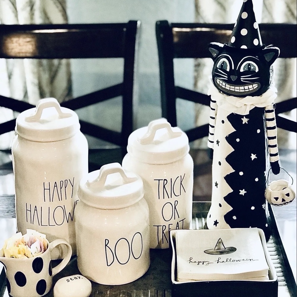 Black and White Halloween Scaredy Cat